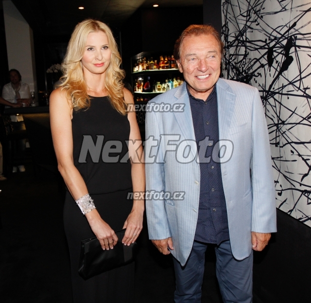 3933 Karel Gott Ivana Gottova