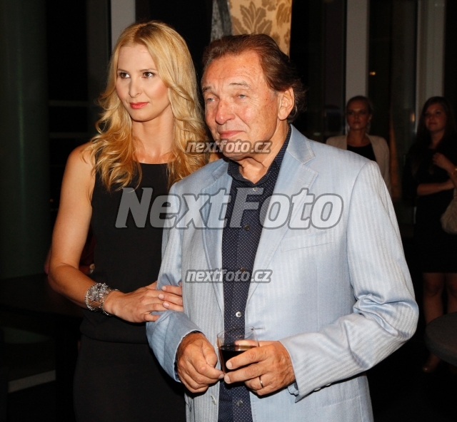 4057 Karel Gott Ivana Gottova