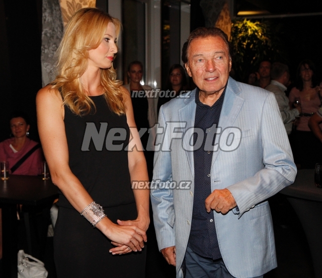 4069 Karel Gott Ivana Gottova