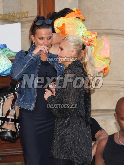 5423 Dara Rolins Eva Skallova