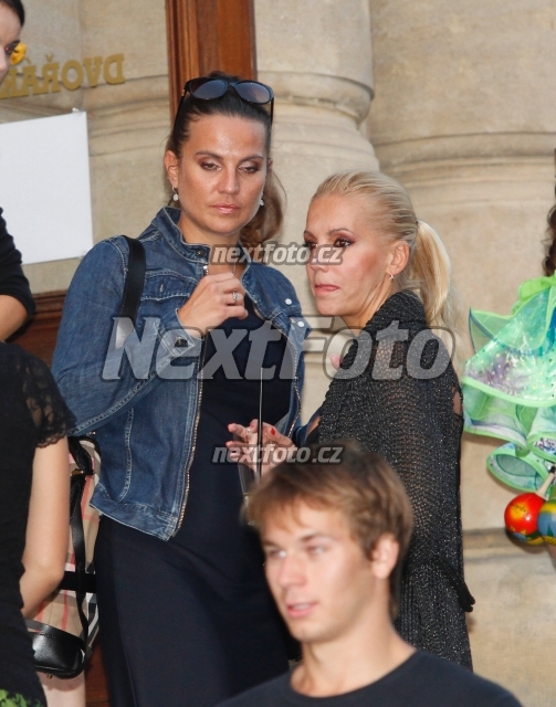 5426 Dara Rolins Eva Skallova