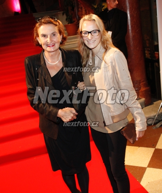 7997 Eva Holubova Karolina Holubova