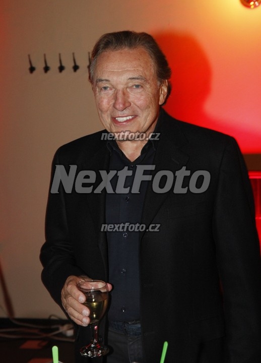 9305 Karel Gott