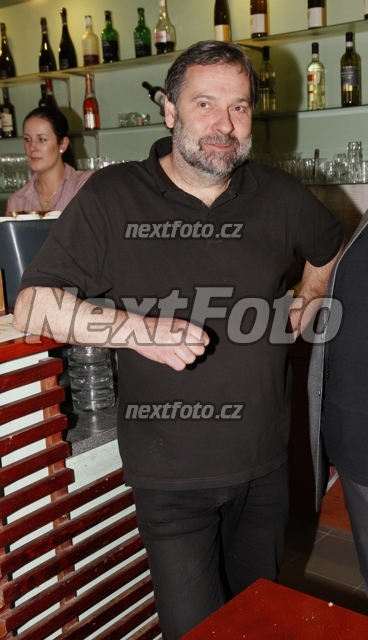 0933 Radek John