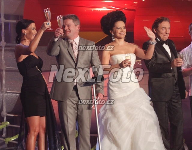 7561 Ales Hama Gabina Partysova Karel Gott Lucie Bila