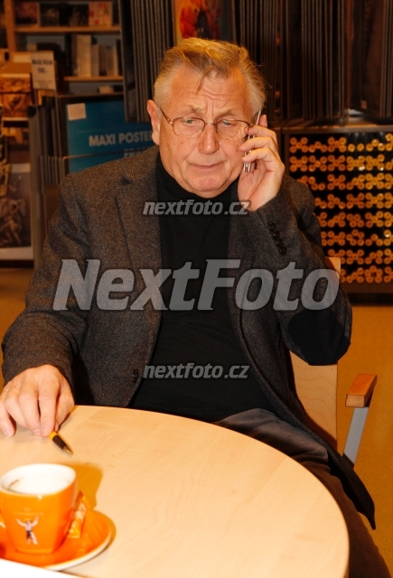 0131 Jiri Menzel