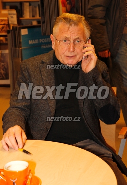 0133 Jiri Menzel