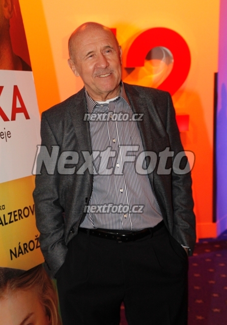 0644 Petr Narozny