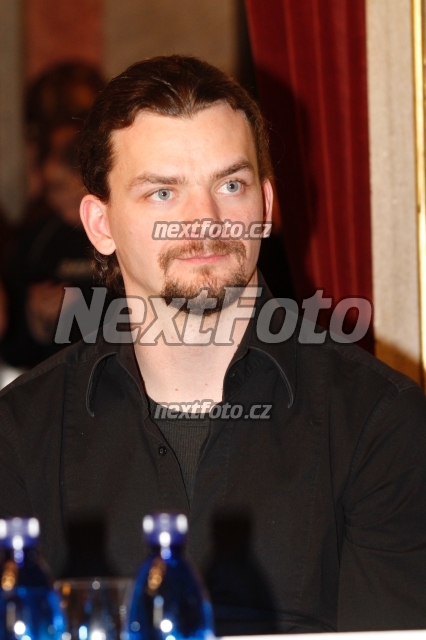 1652 Dusan Vitazek